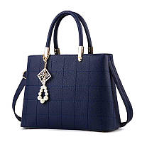 Модная женская стильная повседневная модная яркая красивая кожаная сумка с брелком ремешком ручками Синий