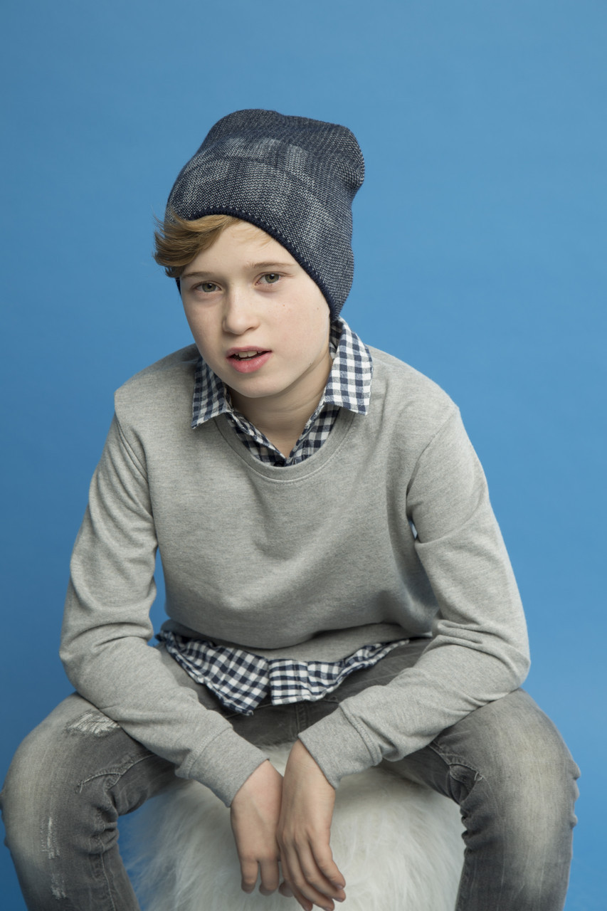 Демісезонна дитяча шапка для хлопчика прикрашена літерами BARBARAS Польща WV12/00 Синій 54-56 см