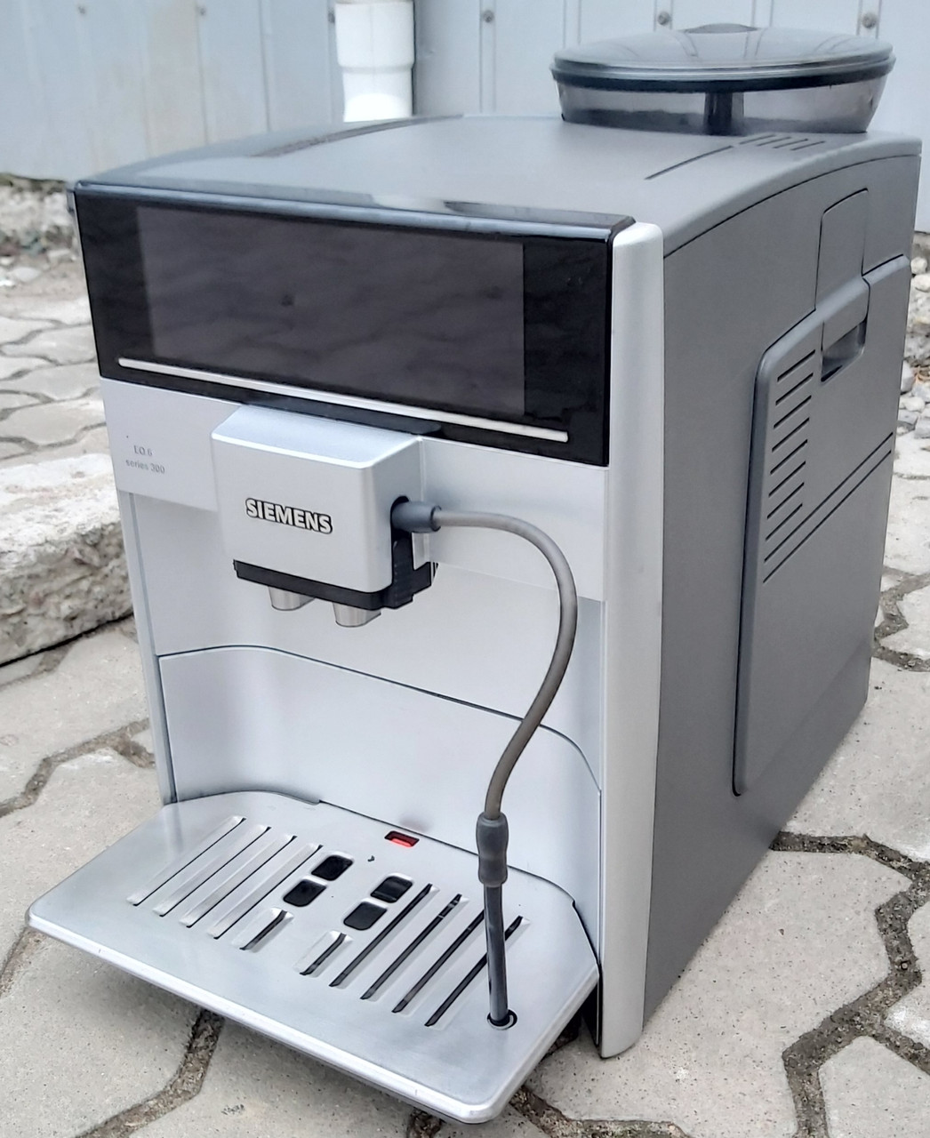 Кавомашина кавоварка преміум класа Сіменс Siemens EQ.6 plus s300