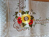 Скатертина штучний льон бежевого кольору 260х160 з вишивкою соняшники, фото 3