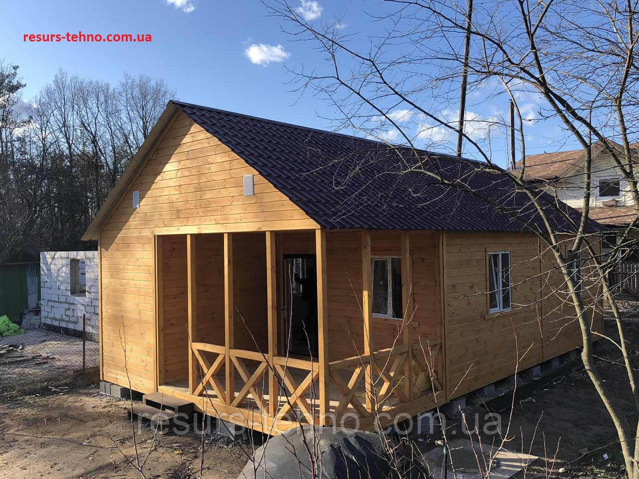 Модульний будинок дерев'яний збірний 11,0 м х 6,0 м із терасою