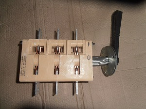 Рубильник ВР32-37В31 250 400А