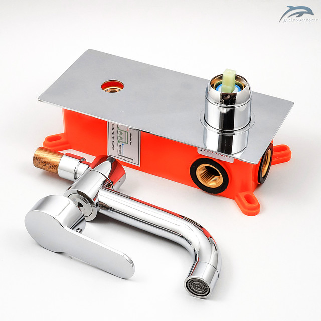 Оригінальний змішувач прихованого монтажу для раковини SGR-02 виконаний з сантехнічної латуні.