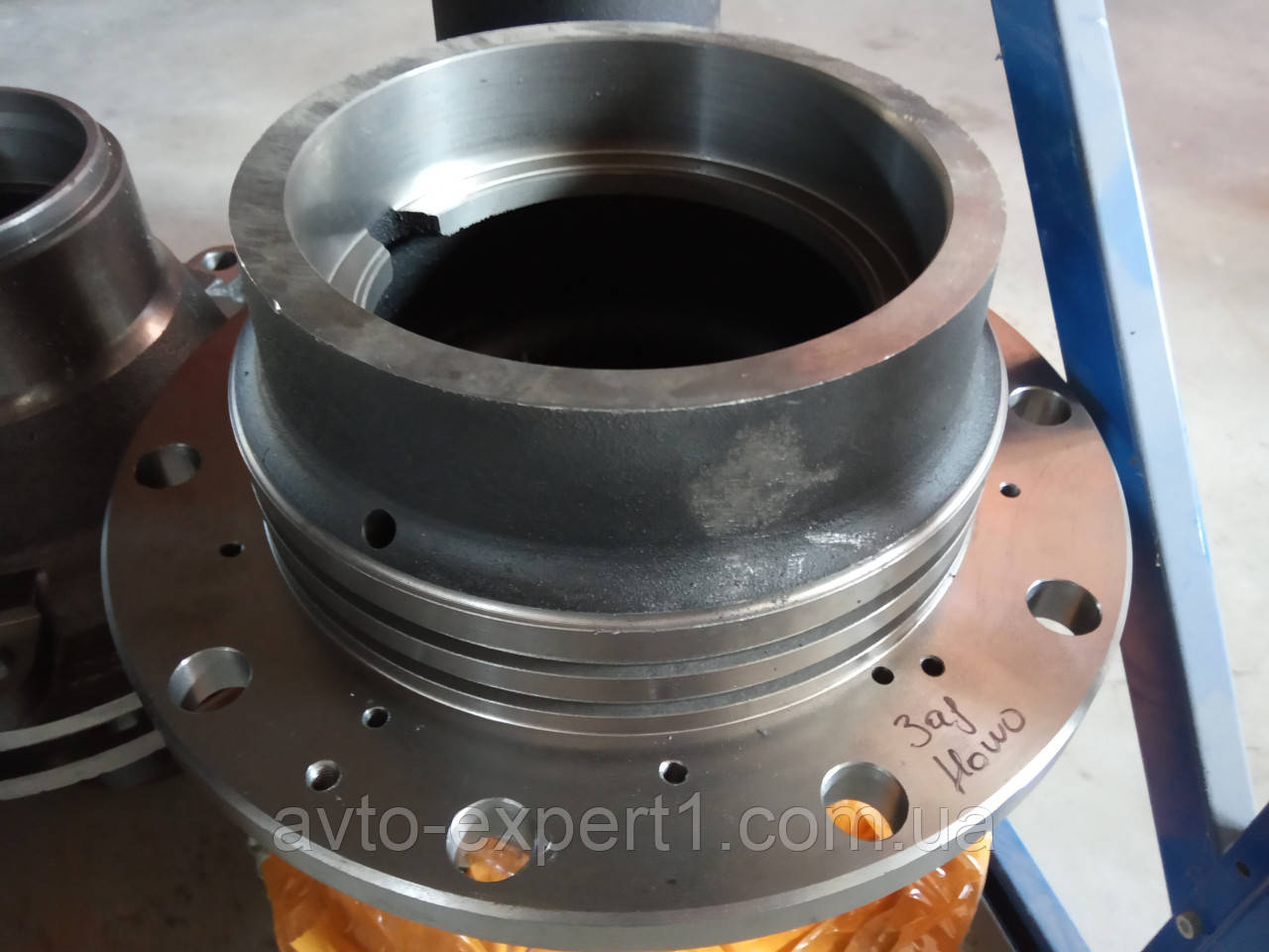 Ступиця середня/задня (10 відв. під шпильки) HOWO, фото 1