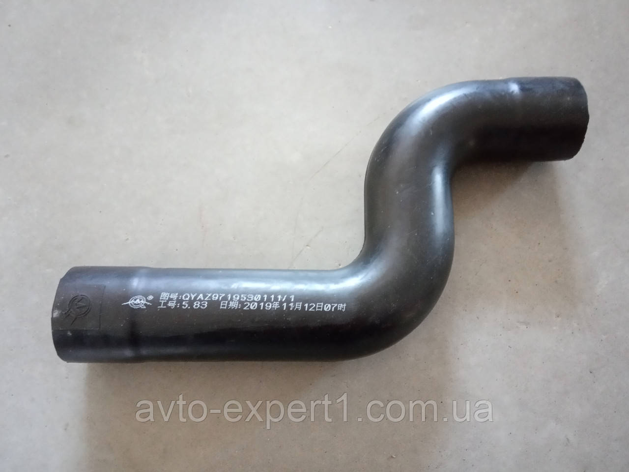 Патрубок радіатора резинотканевий (верхній, кривий) L-330, D-55, d-45 HOWO, фото 1