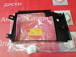 Дефлектор радіатора інтеркулера Renault Lodgy (Original 215582977R)