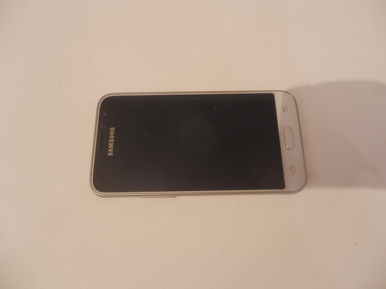 Samsung Galaxy J1 2016 SM-J120H White №7426 на запчасти