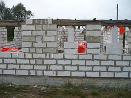 Зведення стін з газобетону в Києві