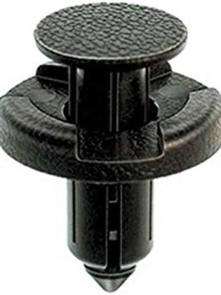 Кліпса кріплення бампера на Ніссан