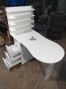 Маникюрный столик V454