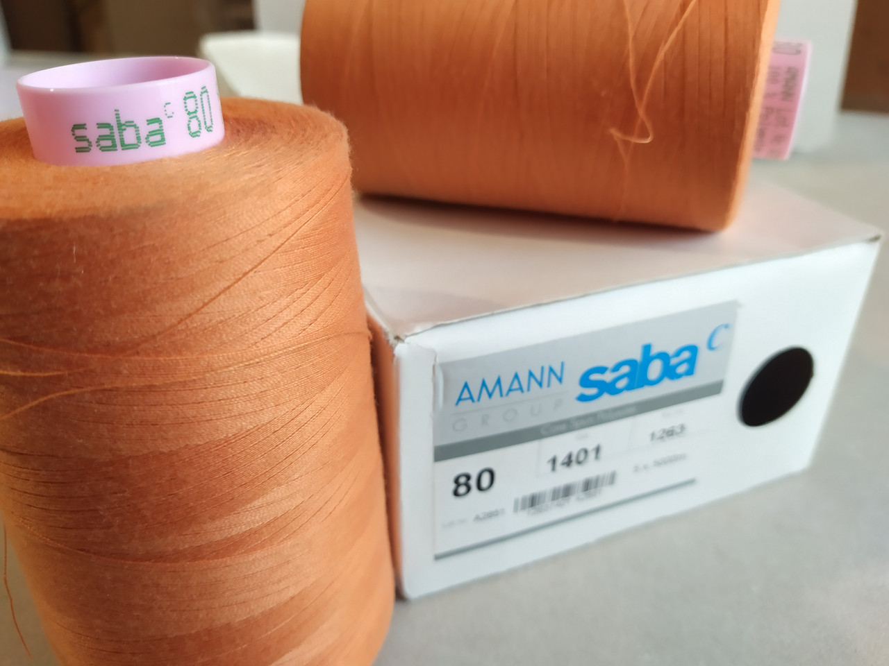 Нитки армированные AMANN Saba C №80 5000м акционный цвет (1401) оранжевый - фото 4 - id-p1161524519