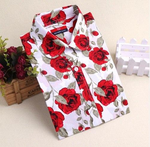 Сорочка в червоні трояндочки розмір S