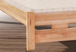 кровать деревянная