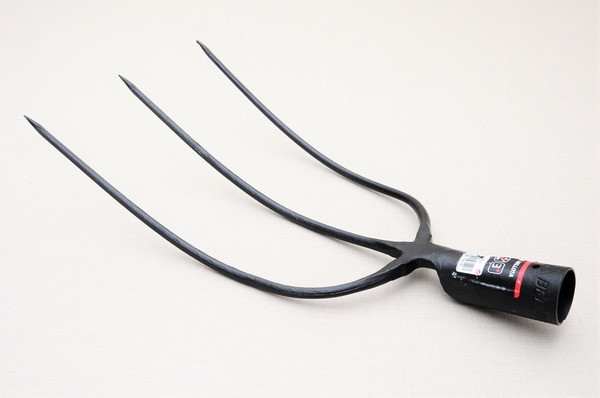 Вила 3-х зубі Bellota 901-3.B – Беллота 901-3.В