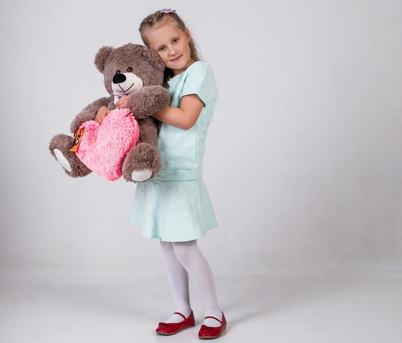 Плюшевий ведмедик з сердечком Yarokuz Джеймс 65 см Капучіно подарунок, фото 1