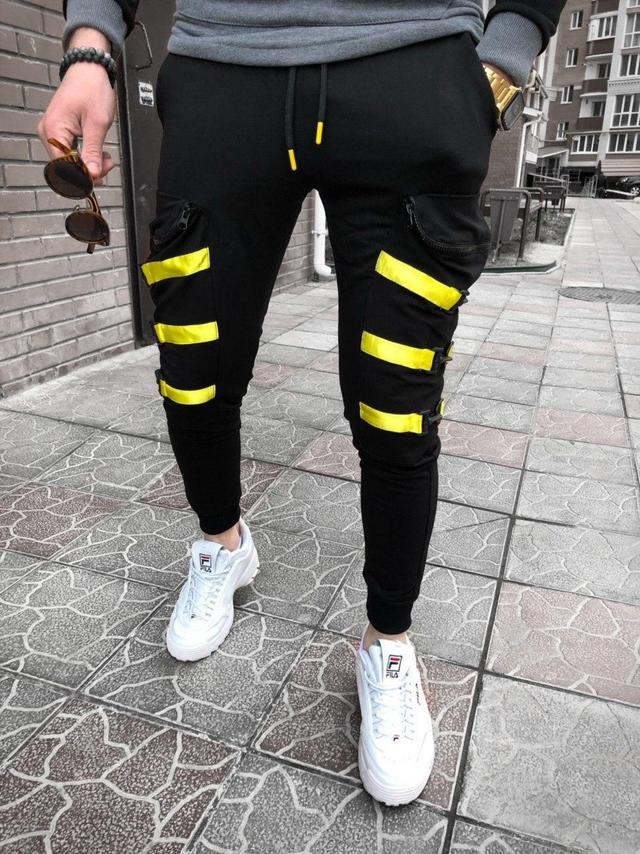 Спортивные мужские штаны Спортивные мужские штаны