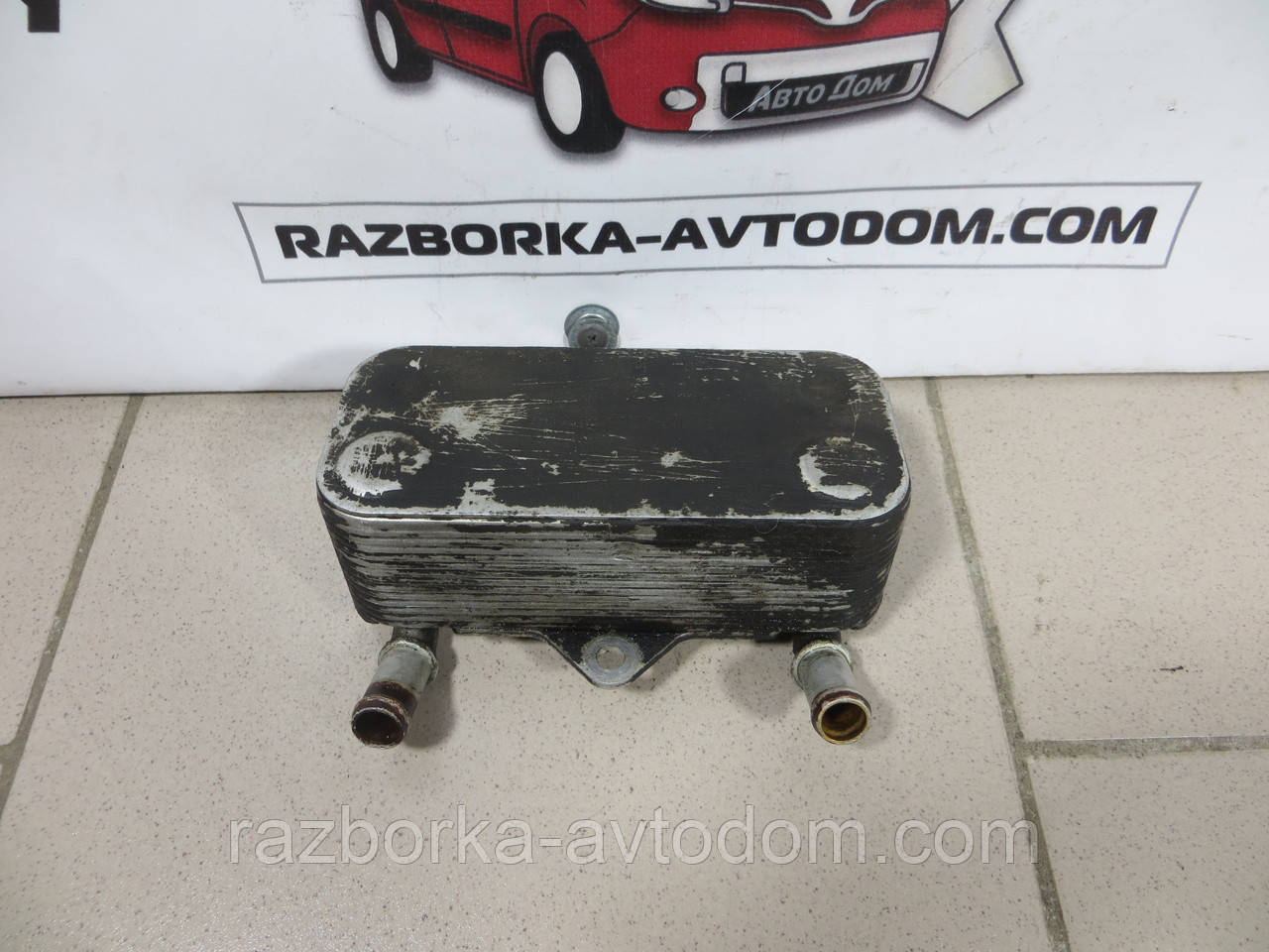 Масляний радіатор Opel Zafira A; Astra G; Vectra C 2.0 DTI OE: 90571674 Б/У