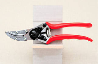 Садовий секатор FELCO 100 - Фелко 100 з притримувачем класичний для квітів, фото 2