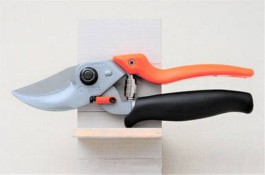 Секатор Lowe 9.109 обвідний з поворотним руків'ям - Льове 9.109