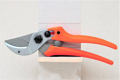 Секатор Lowe 15.107 побутовий з коваделцем - Льове 15.107