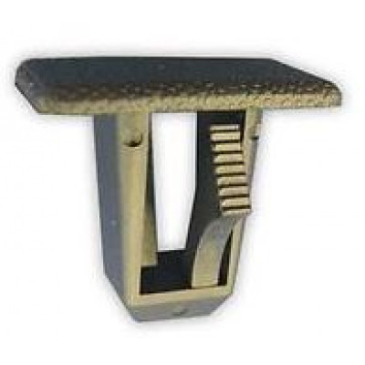 Кліпса кріплення молдингу порога на Jeep