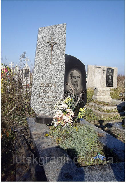 Виготовлення пам'ятників та надгробків Луцьк, фото 1