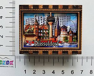 Сірники сувенірні туристичні з дерев'яною коробкою Дюссельдорф на феритових магнітах