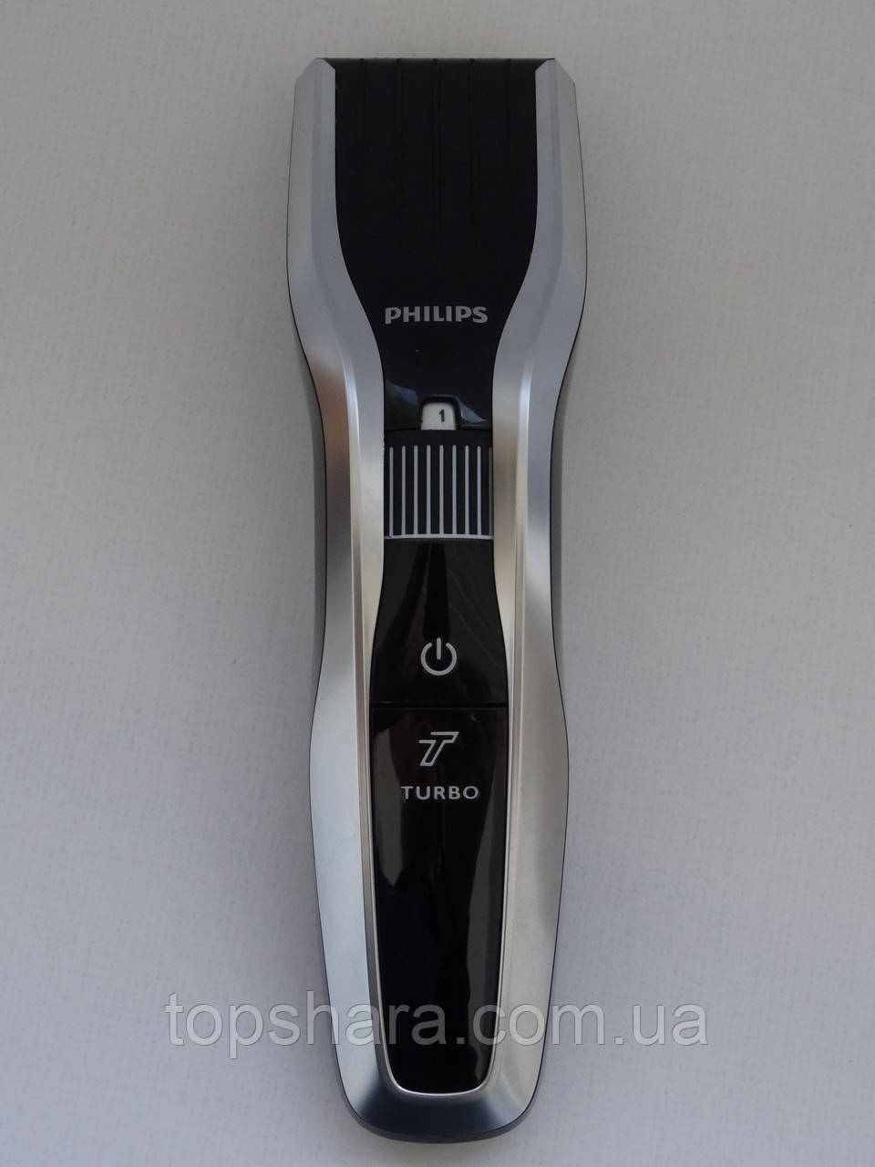 Мотор у корпусі машинки для стриження PHILIPS HC5450/80
