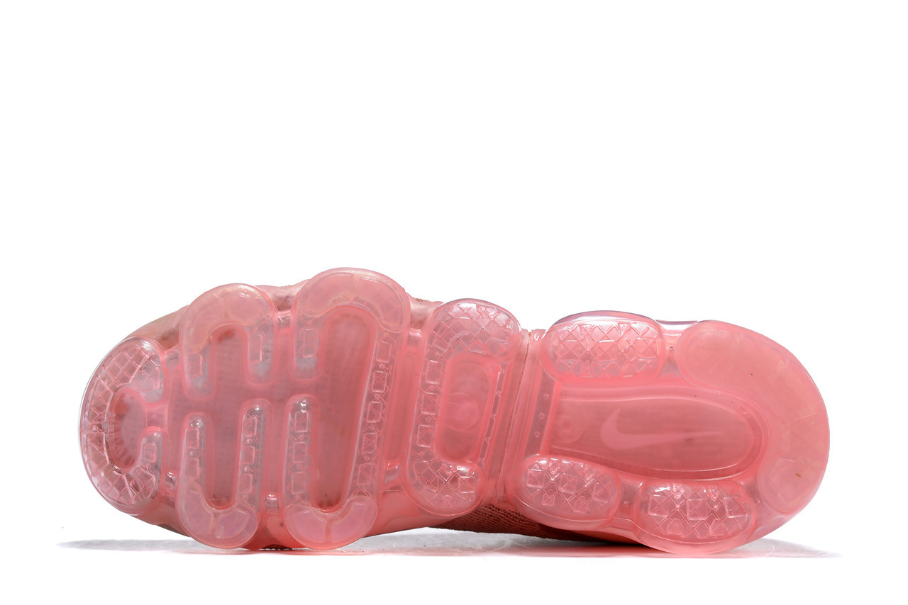 Vapormax hotsell pink sole