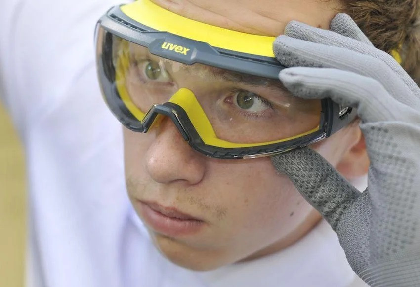 Окуляри Закриті панорамні Uvex U-sonic Yellow із захистом від подряпин і запотівання. Германия