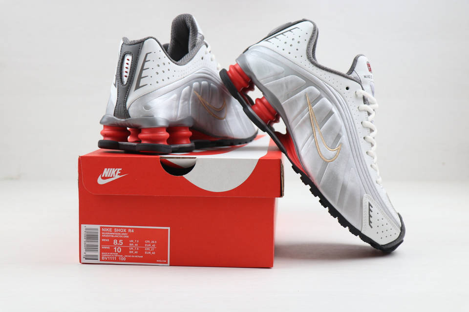 靴 Nike Shox R4 NIKE公式】ナイキ ショックス R4 メンズシューズ.オンライン