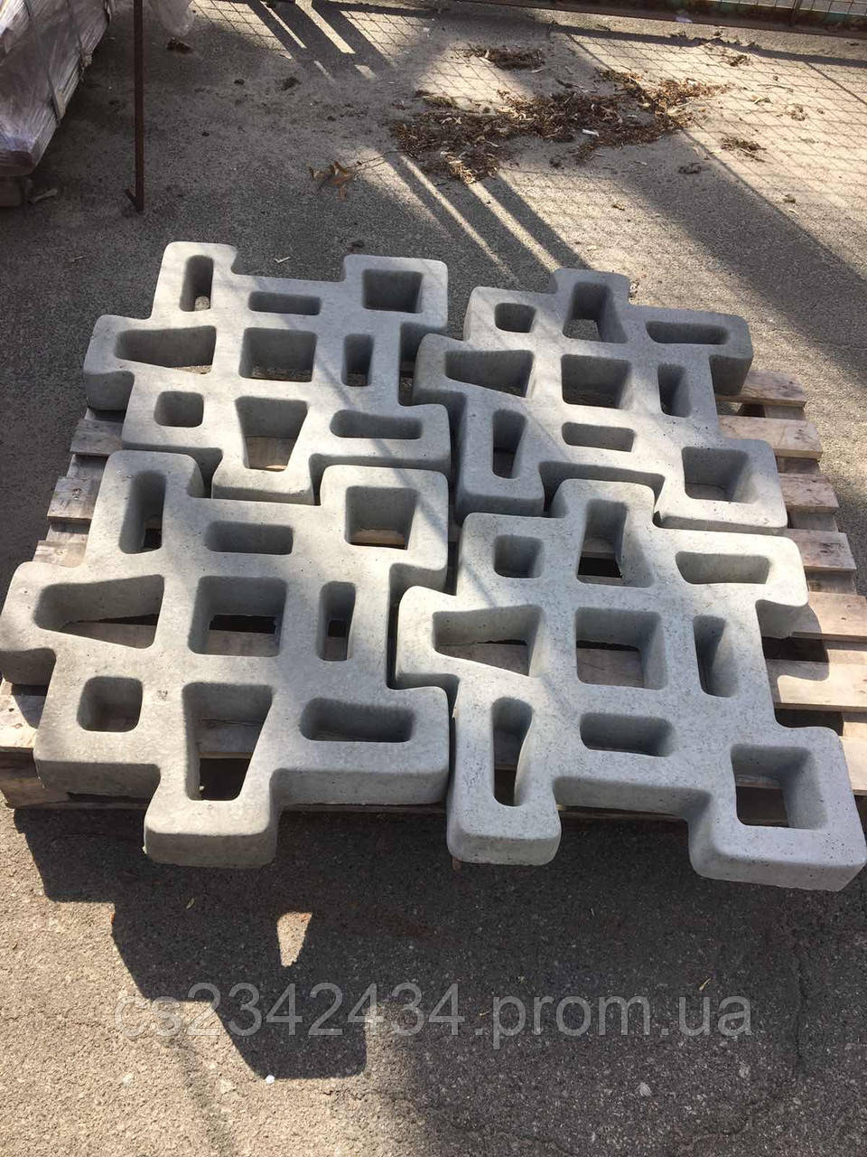 Плитка газонна на доріжки "Краб" 480х480х75 сіра