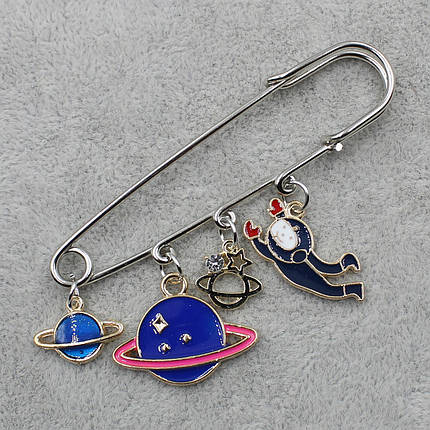 Брошка Булавка срібляста з підвісками 4 шт Космос розмір виробу 70х15 мм, фото 1