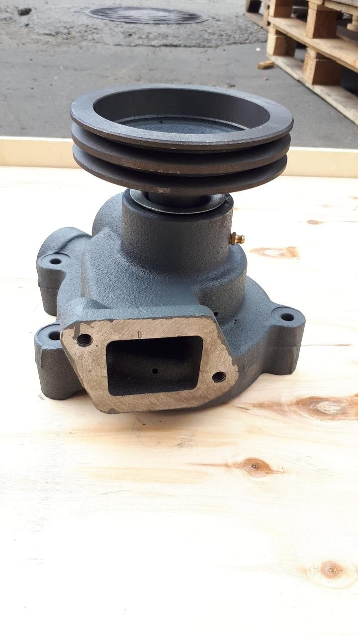 740-1307010-00 Насос водяний КАМАЗ (7401307010)