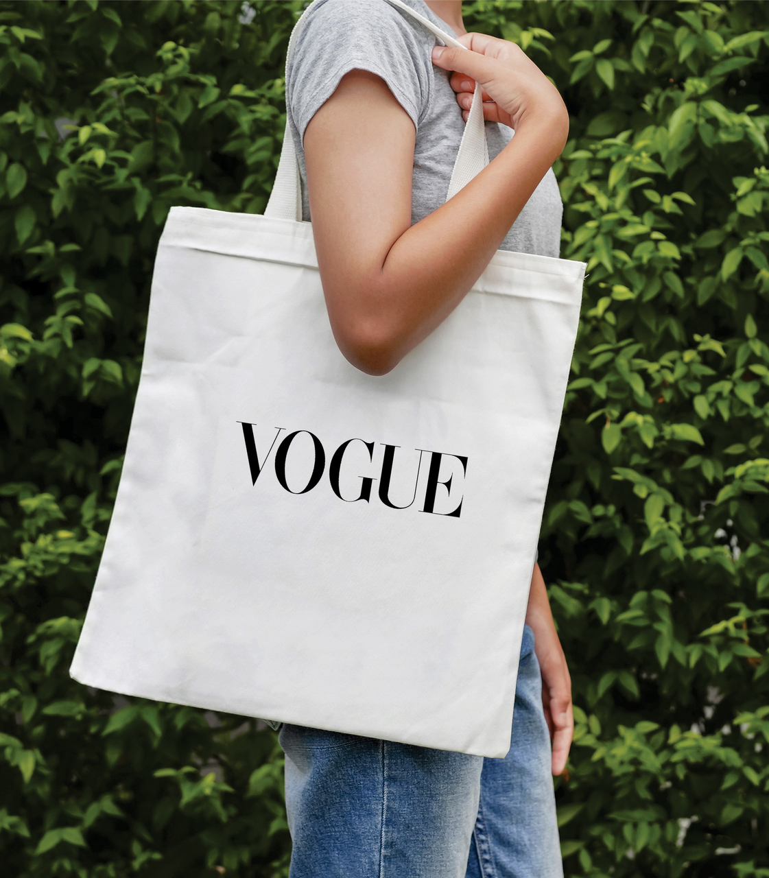 Сумка-шопер з яскравим принтом Vogue