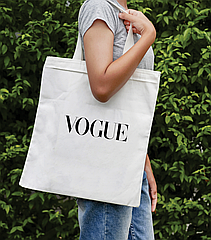 Сумка-шопер з яскравим принтом Vogue