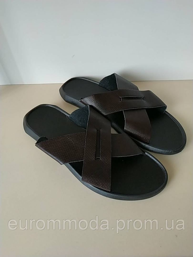 Шльопанці чоловічі коричневі