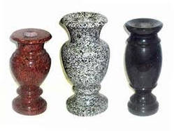 Вази, кулі з граніту