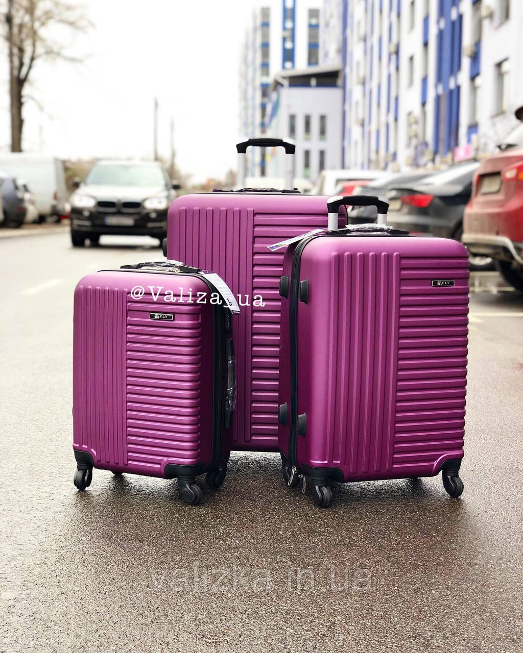Пластиковий чемодан на 4-х колесах якісний фіолетовий валізу / Пластикова валіза фіолетова