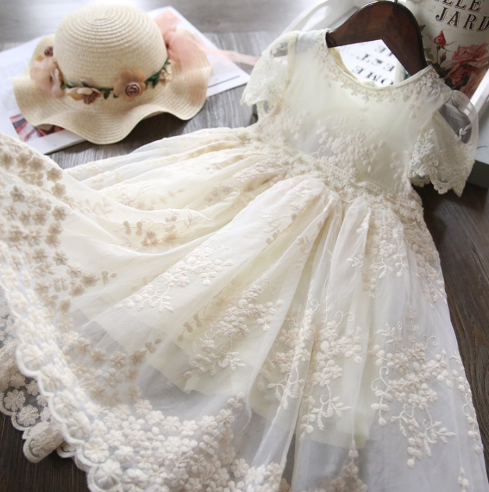 Літнє біле дуже ніжне плаття для дівчинки Summer white very tender dress for the girl