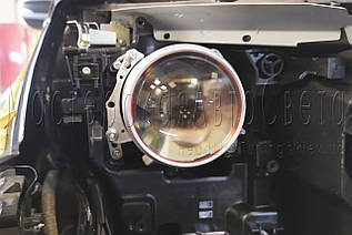 Toyota RAV4 — заміна лінз на світлодіодні Bi-LED Luma i5+ 62 W 3,0" дюйма