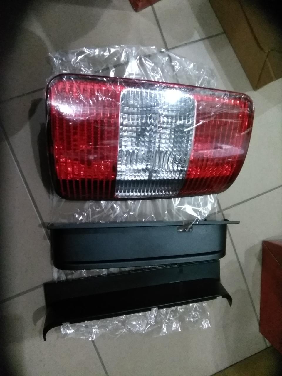 Ліхтар задній правий VW Caddy III 2004-2010 AUTOTECHTEILE (Німеччина)
