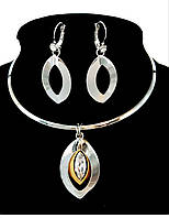 Набір Neoglory: кольє + сережки. Родій + позолота. Камені: циркон Діаметр кольє: 13 см Сережки: 5,5 см