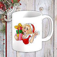 Белая кружка (чашка) с новогодним принтом Мэрилин Монро с подарками