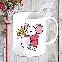 Білий кухоль (чашка) з новорічним принтом Мишеня з чашкою