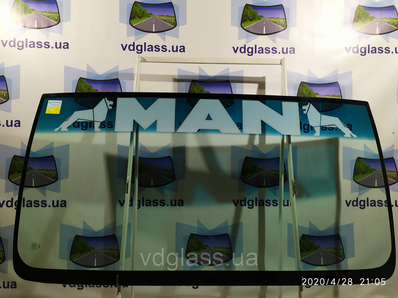 Лобове скло MAN TGX 41.680 кабіна XXL, триплекс