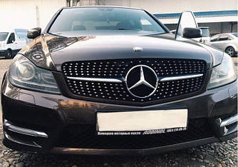 Решітка радіатора Mercedes W204 стиль AMG Diamond (чорна)