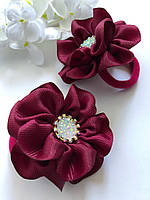 Школьные бантики Набор резинок для волос с цветочками бордового оттенка