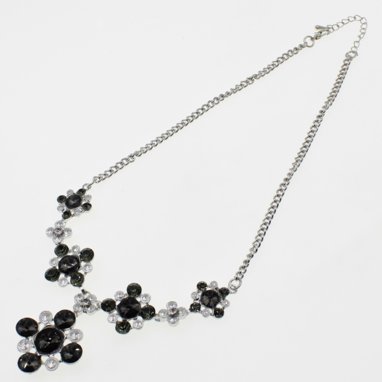 Кольє на металевому сріблястому ланцюжку з масивними стразами застібка карабін довжина 50 см