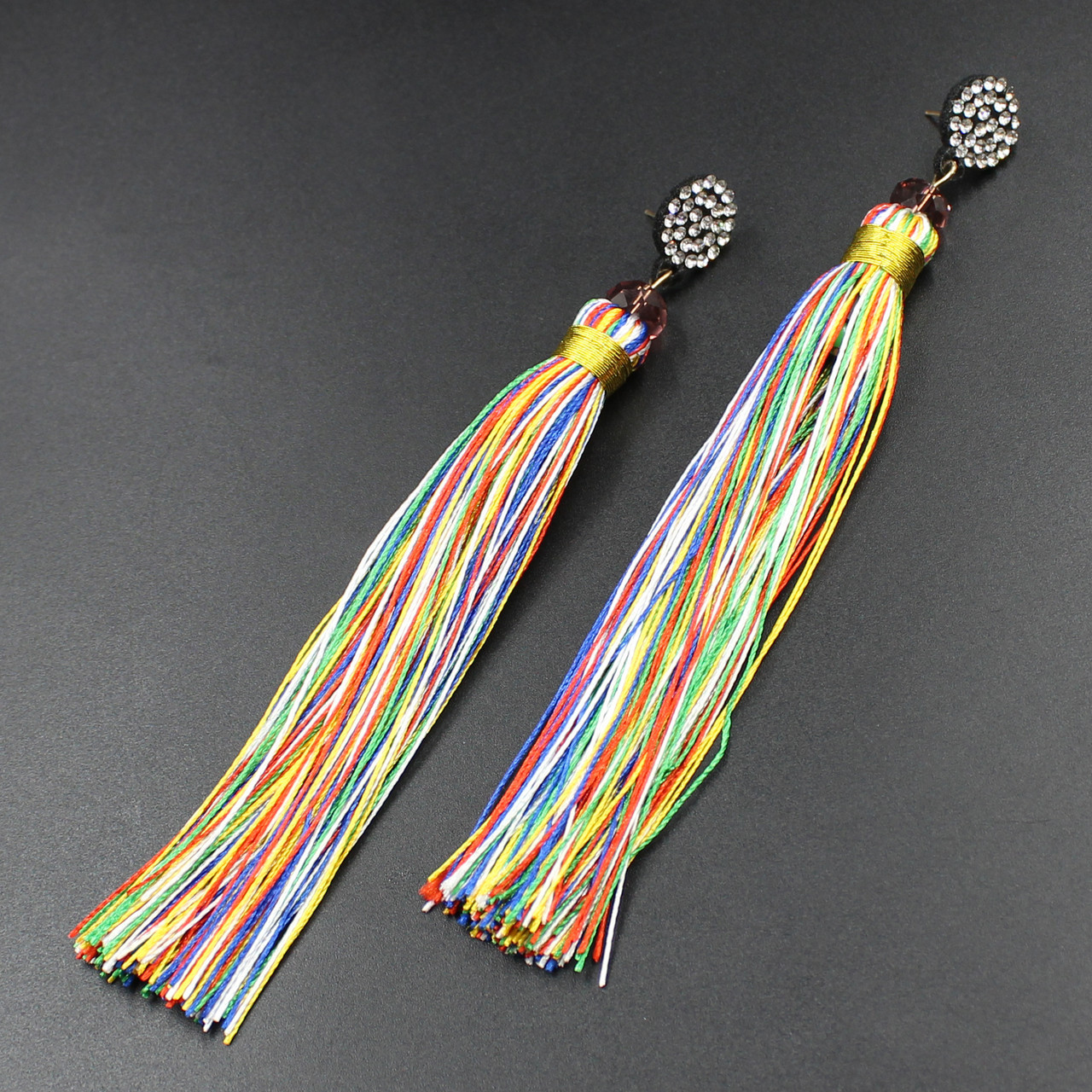 Сережки пензля жіночі гвоздики золотистого кольору довгі об'ємні різнобарвного кольору з кристалами довжина 14 см